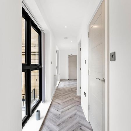 Stylish Large Leeds Apartment - Parking المظهر الخارجي الصورة