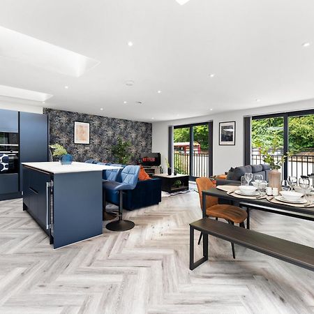 Stylish Large Leeds Apartment - Parking المظهر الخارجي الصورة