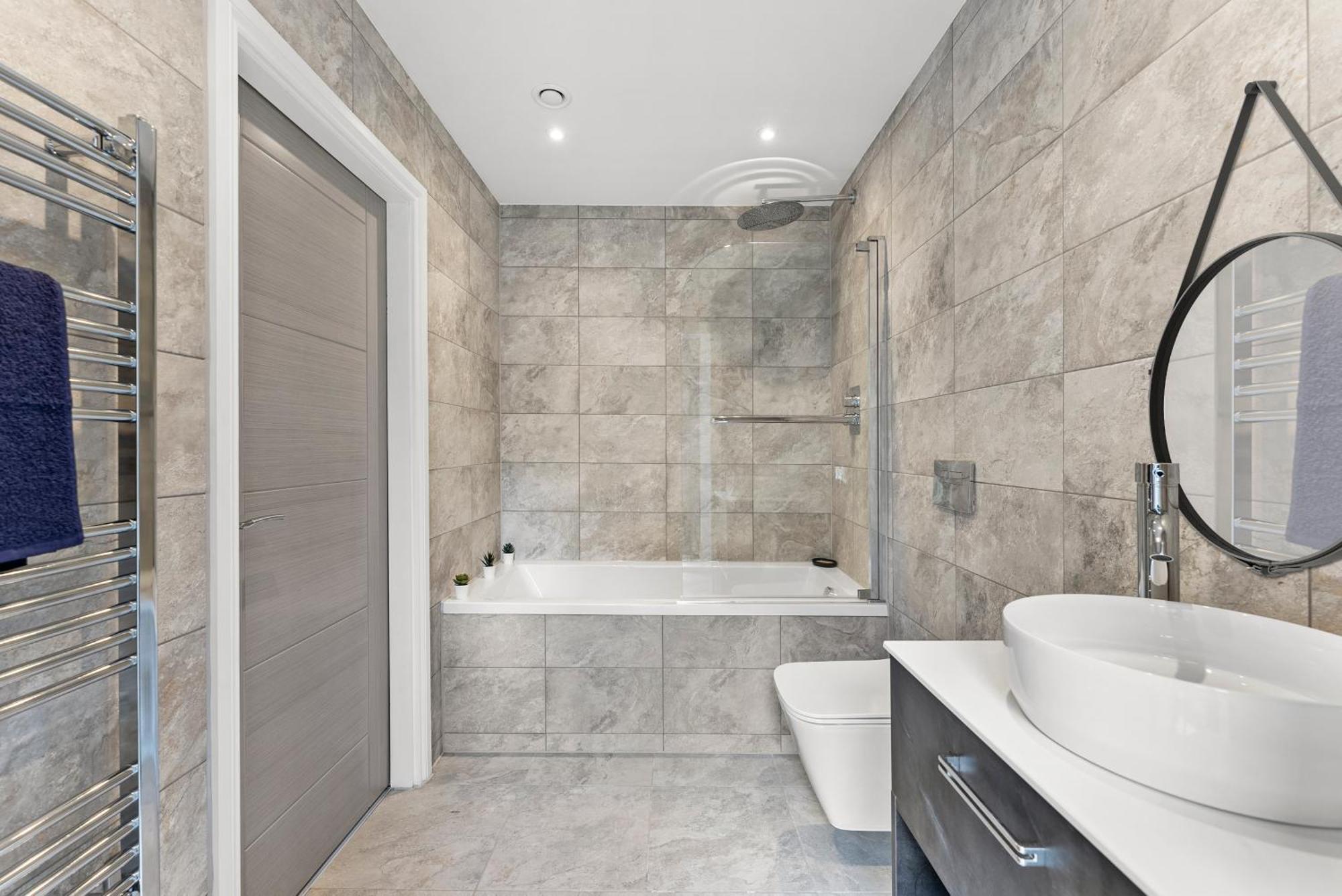 Stylish Large Leeds Apartment - Parking المظهر الخارجي الصورة
